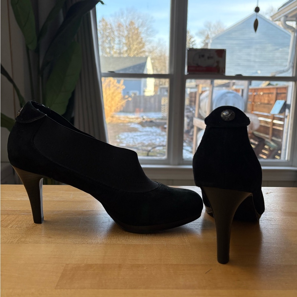 Anne Klein Women's Black Heels